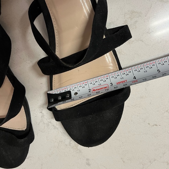 Forever 21 Black ‘suede’ Slides Flat Sandals - Picture 4 of 4